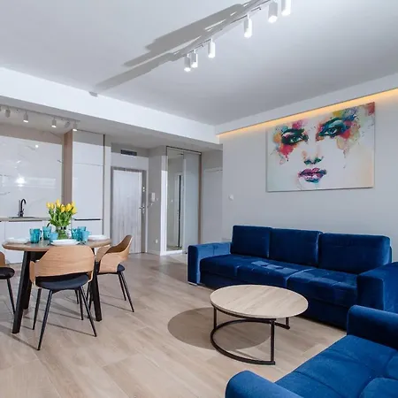 Klifowa 56 * レバル